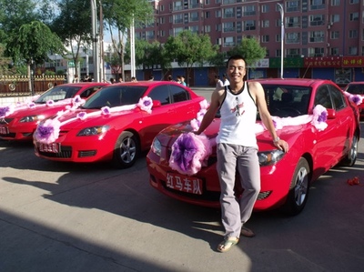 紅色馬自達(dá)-婚慶禮儀車隊(duì)-視覺旋律
